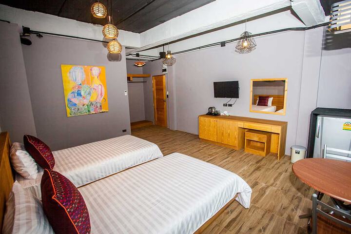 Room 13 of 24