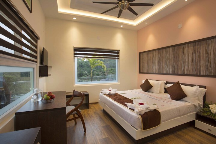 Room 2 of 96