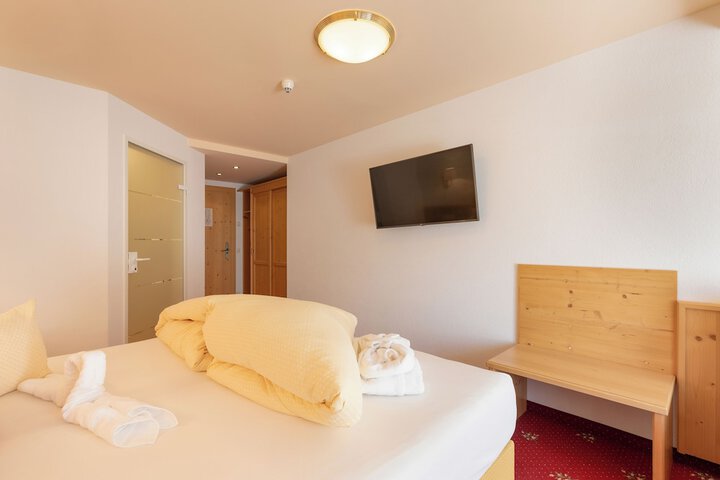 Room 14 of 68