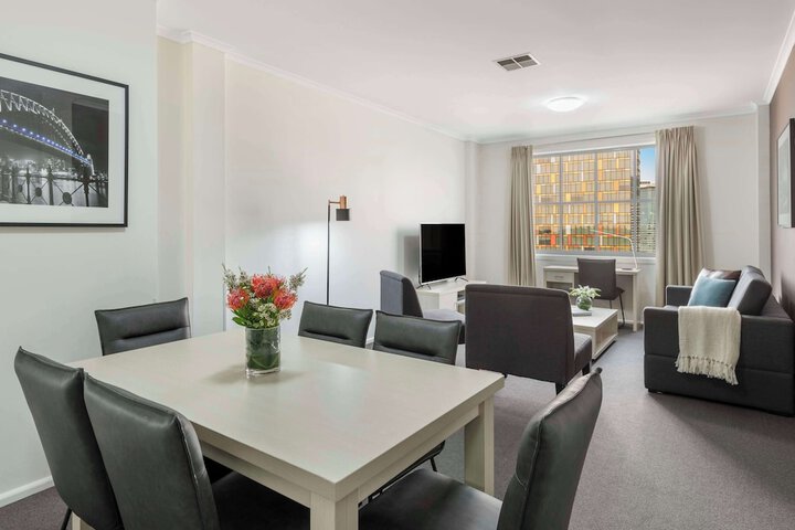 Room 45 of 190
