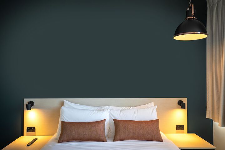 Room 5 of 31