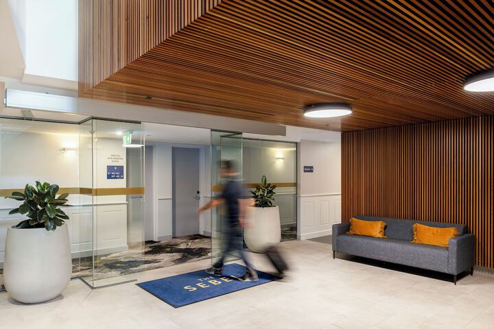 Business Center 149 of 163