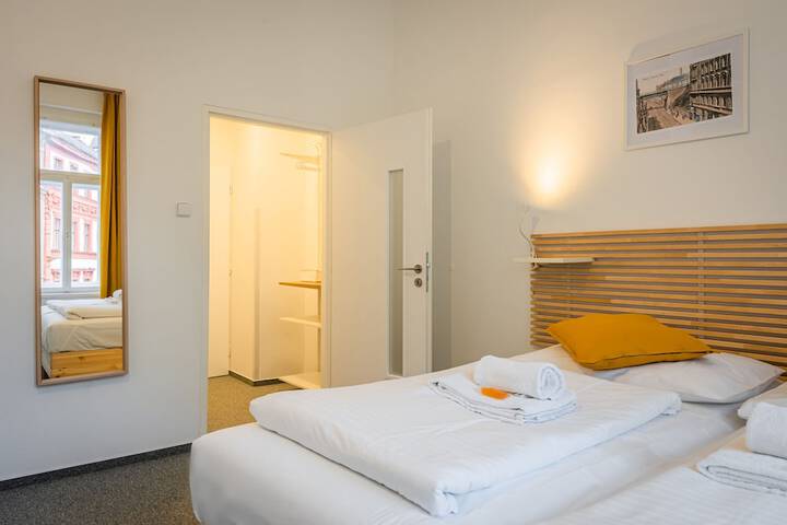 Room 27 of 105