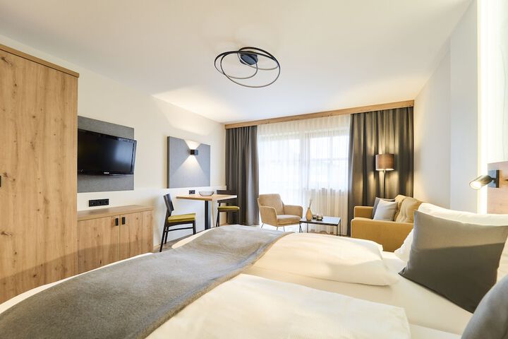 Room 2 of 32