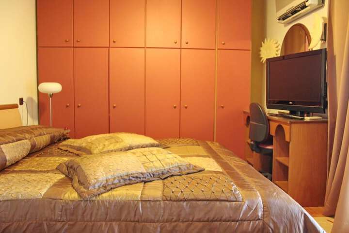 Room 18 of 66