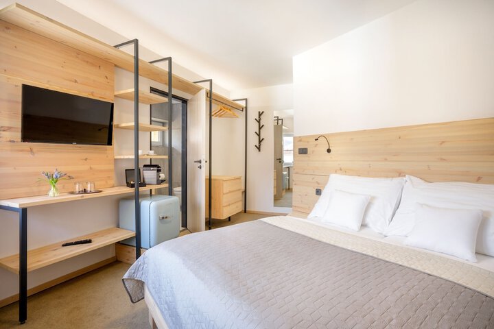 Room 22 of 54