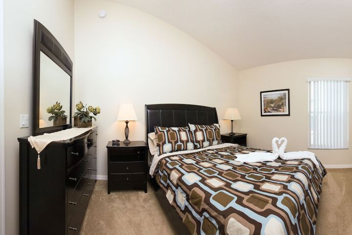 Room 20 of 118