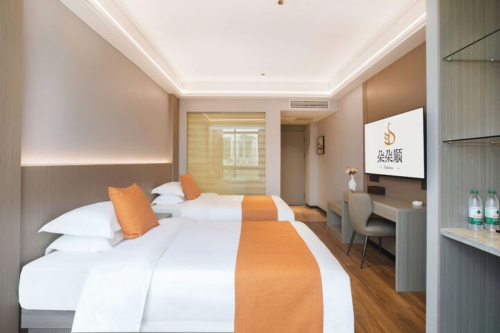 Room 80 of 95