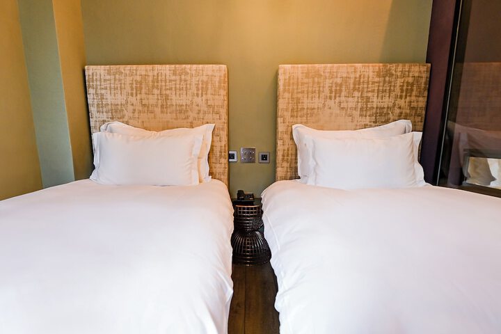 Room 21 of 141