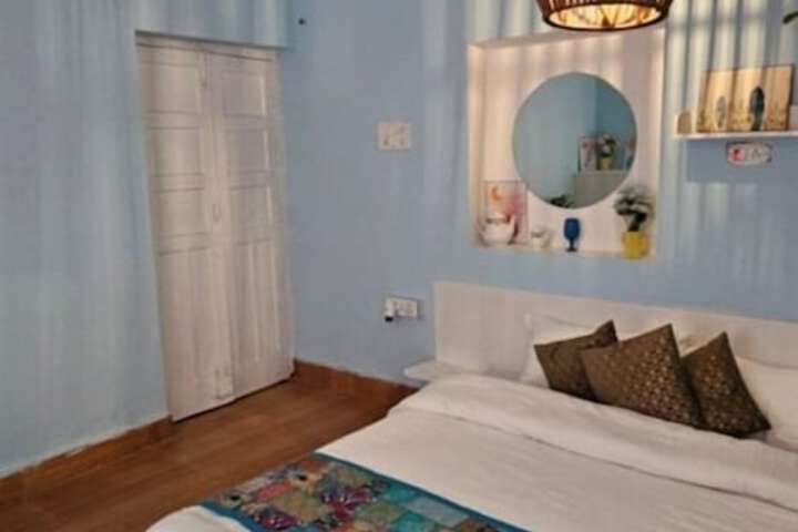 Room 46 of 63