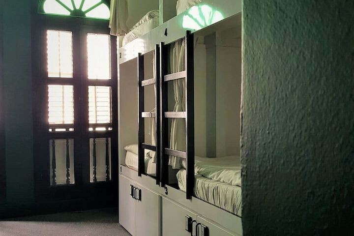 Room 21 of 39