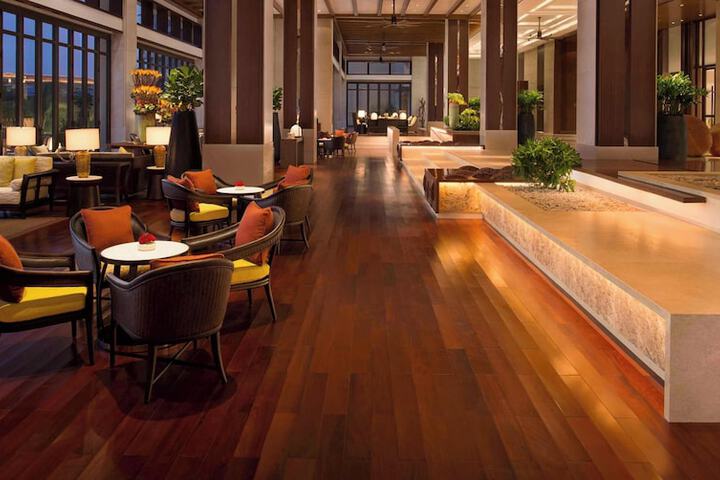 Hotel Lobby