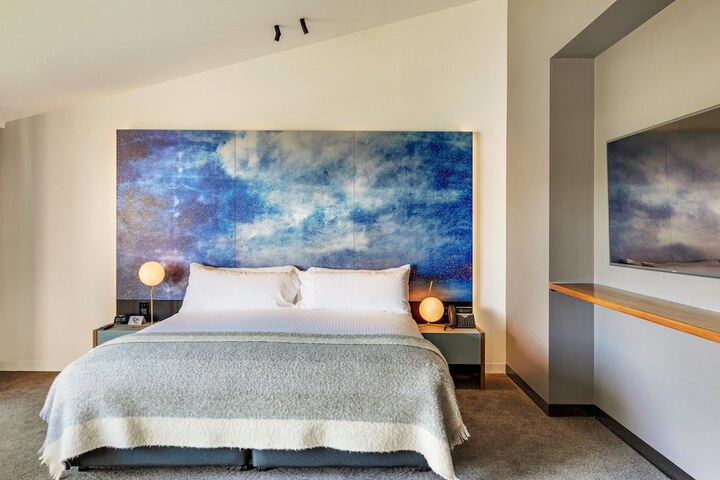Room 9 of 55