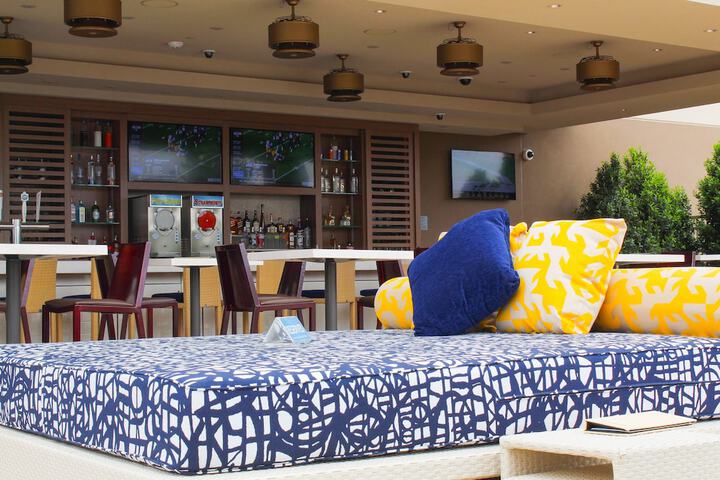 Lounge 95 of 134