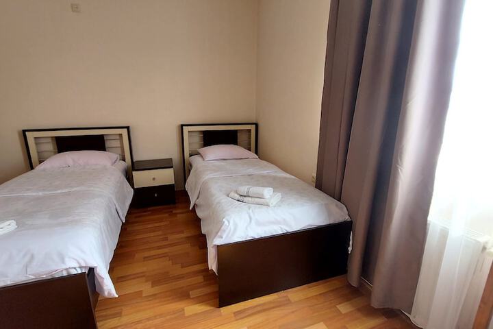 Room 3 of 34