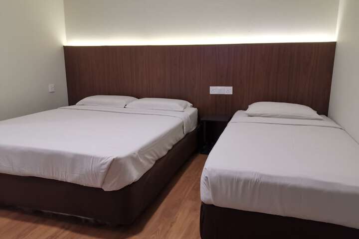 Room 8 of 17