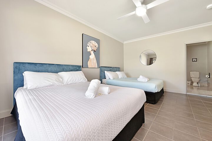 Room 4 of 26