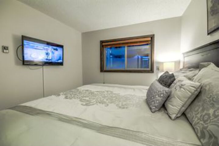 Room 83 of 168