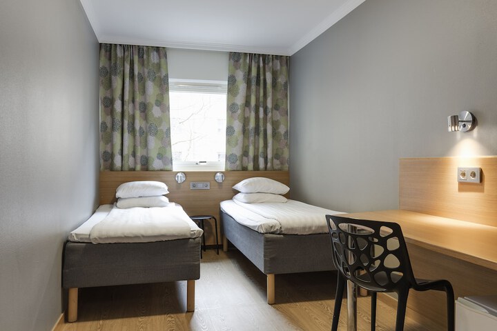 Room 6 of 29