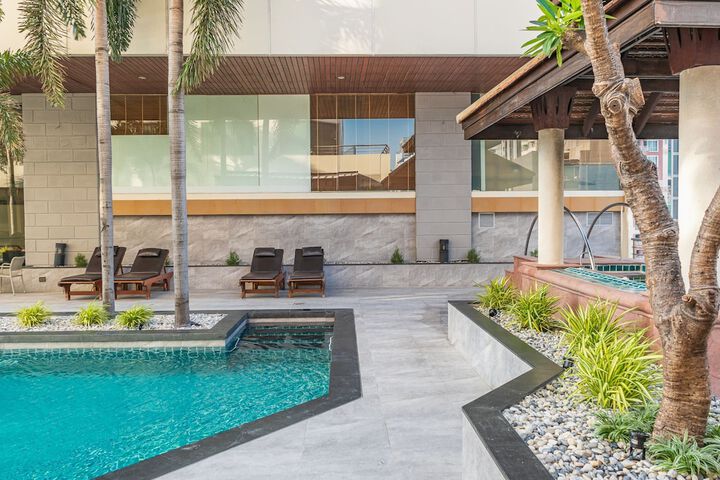 Pool 68 of 128