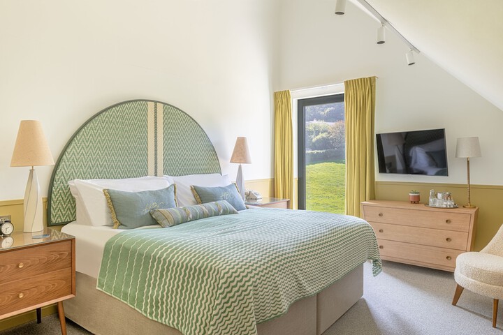 Room 10 of 62