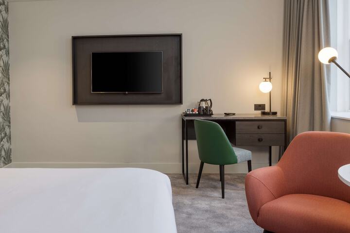 Room 63 of 182