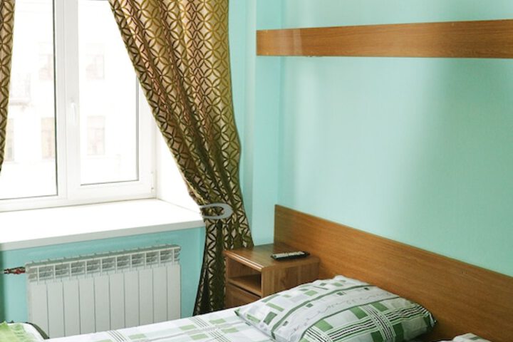 Room 4 of 27