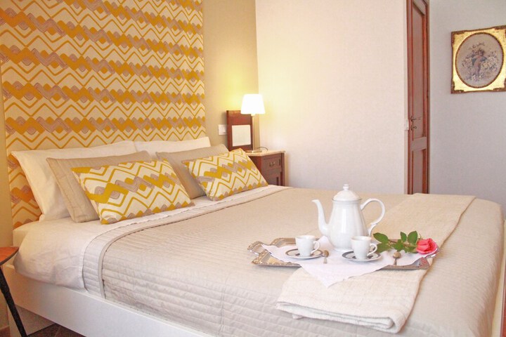 Room 25 of 27
