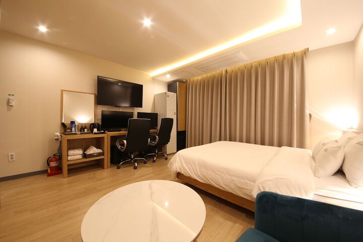 Room 57 of 110