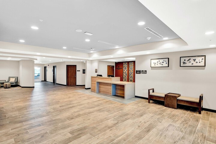 Hotel Interior 4 of 114