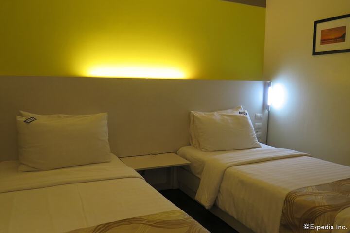 Room 8 of 50