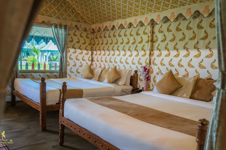 Room 6 of 34