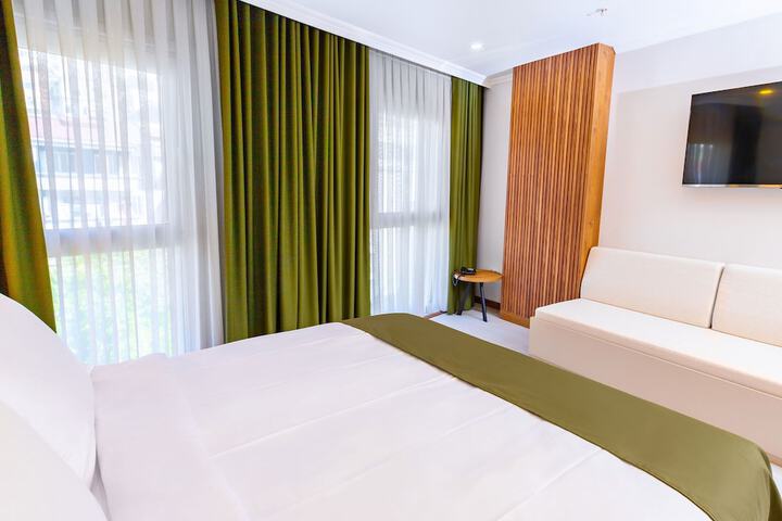 Room 18 of 46