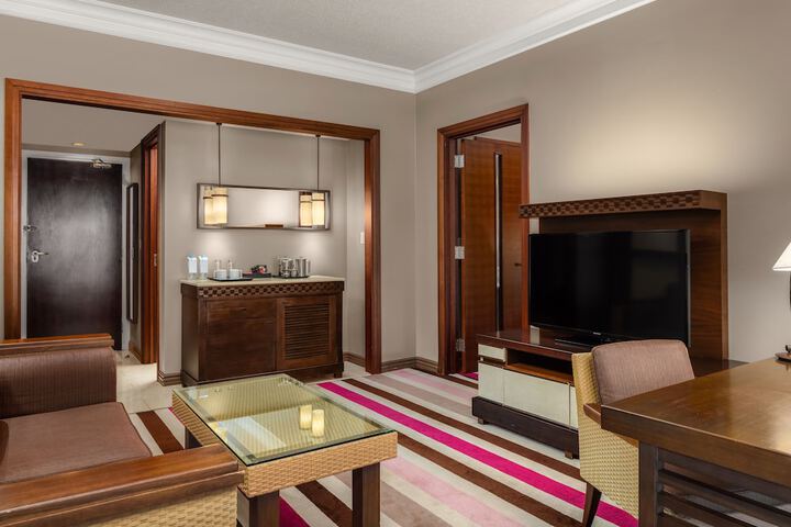 Room 18 of 117