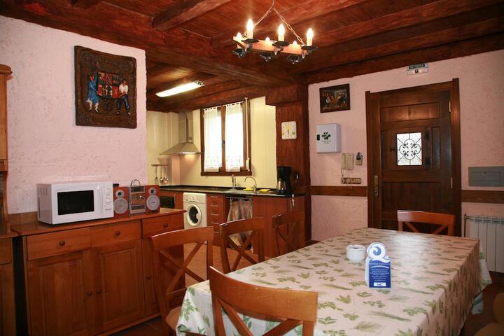Room 4 of 51