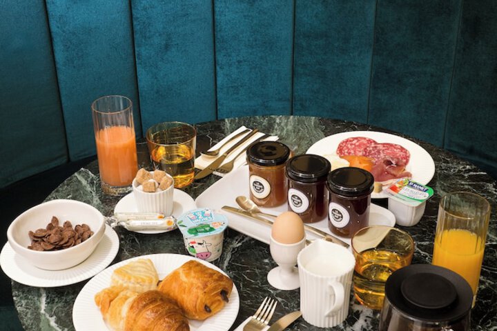 Breakfast/Coffee Service 41 of 54