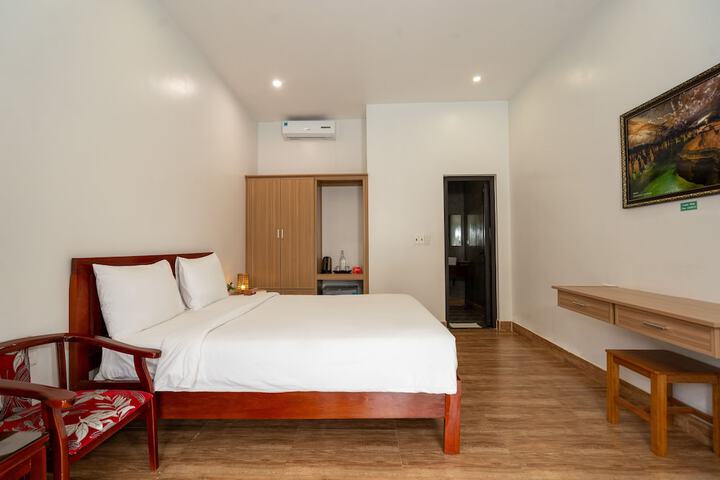 Room 8 of 70