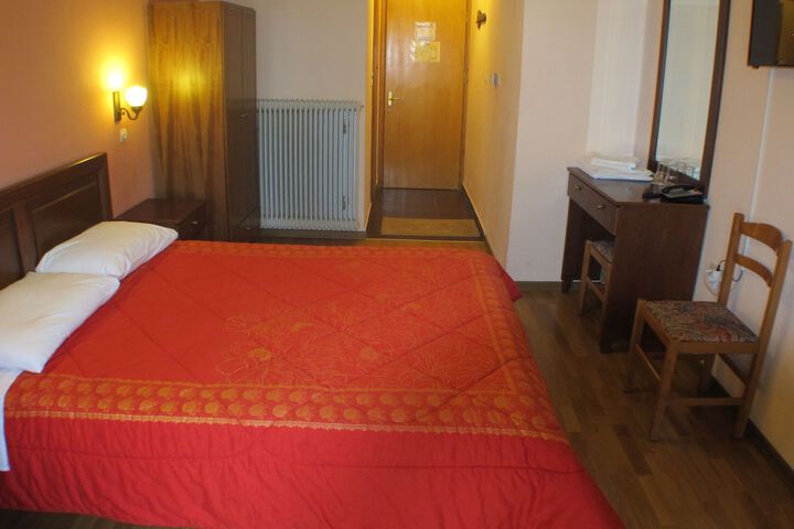 Room 5 of 46