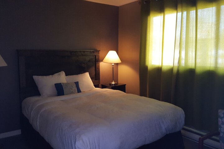 Room 4 of 73