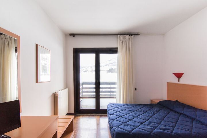 Room 13 of 36