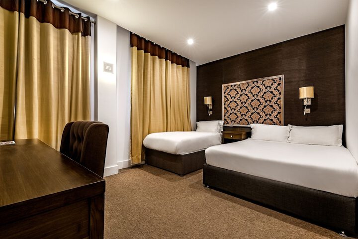 Room 12 of 36