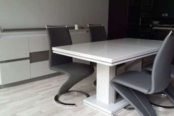 Room 11 of 20
