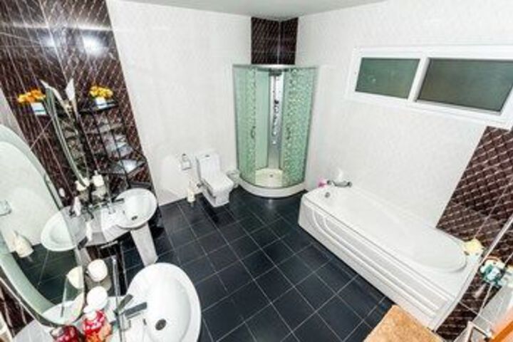 Room 8 of 53