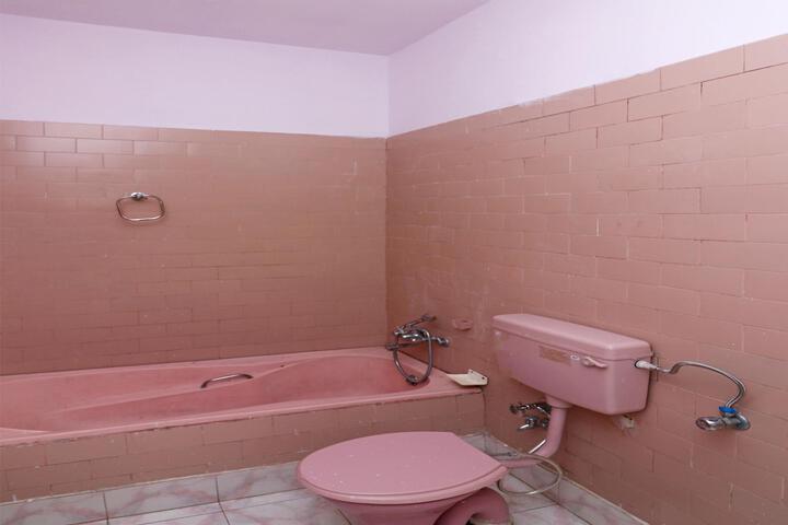 Room 2 of 5