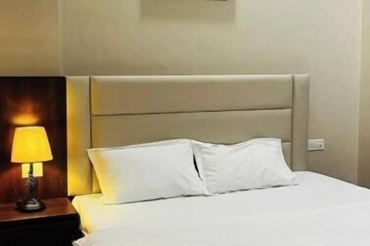 Room 10 of 54