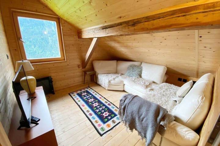 Room 14 of 39