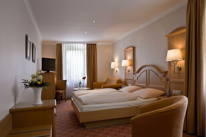 Room 10 of 51