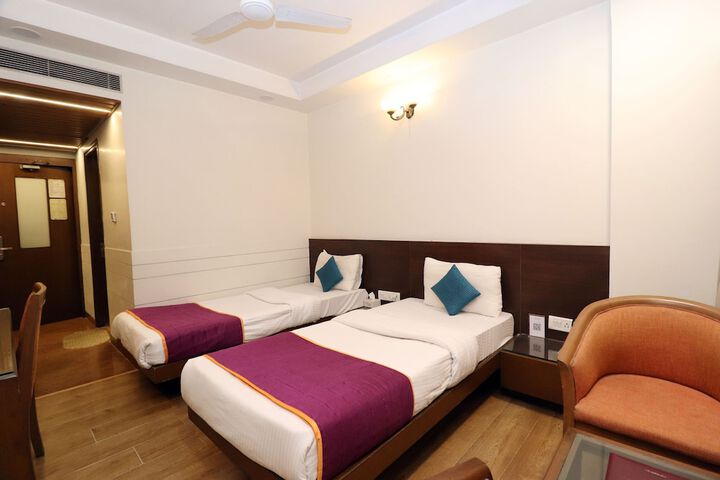 Room 15 of 68