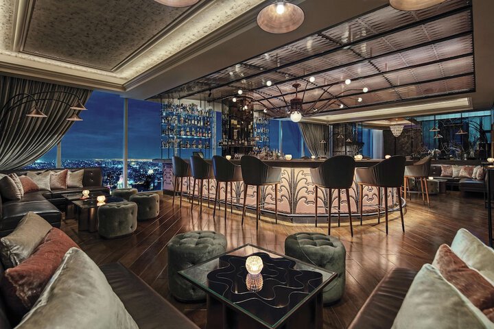 Lounge 125 of 178