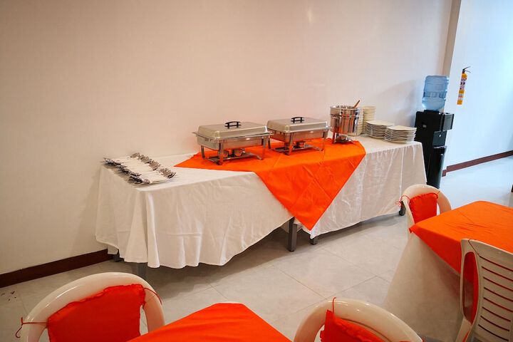 Breakfast/Coffee Service 33 of 43